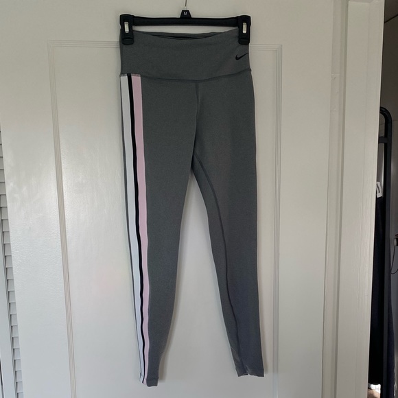 Nike pro leggings - Picture 2 of 3